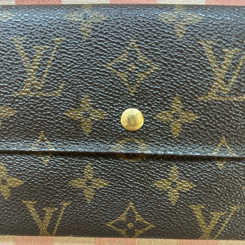 Louis Vuitton Brown Monogram Wallet with Gold-Tone Hardware - Picture 2 of 6